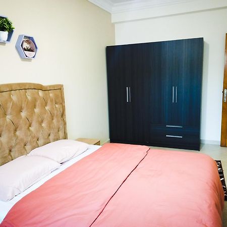 NOUVEAU Appartement très propre a coté de MARJANE Tangeri Esterno foto