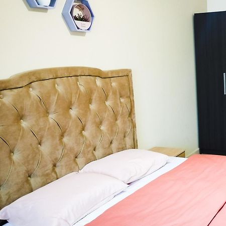 NOUVEAU Appartement très propre a coté de MARJANE Tangeri Esterno foto