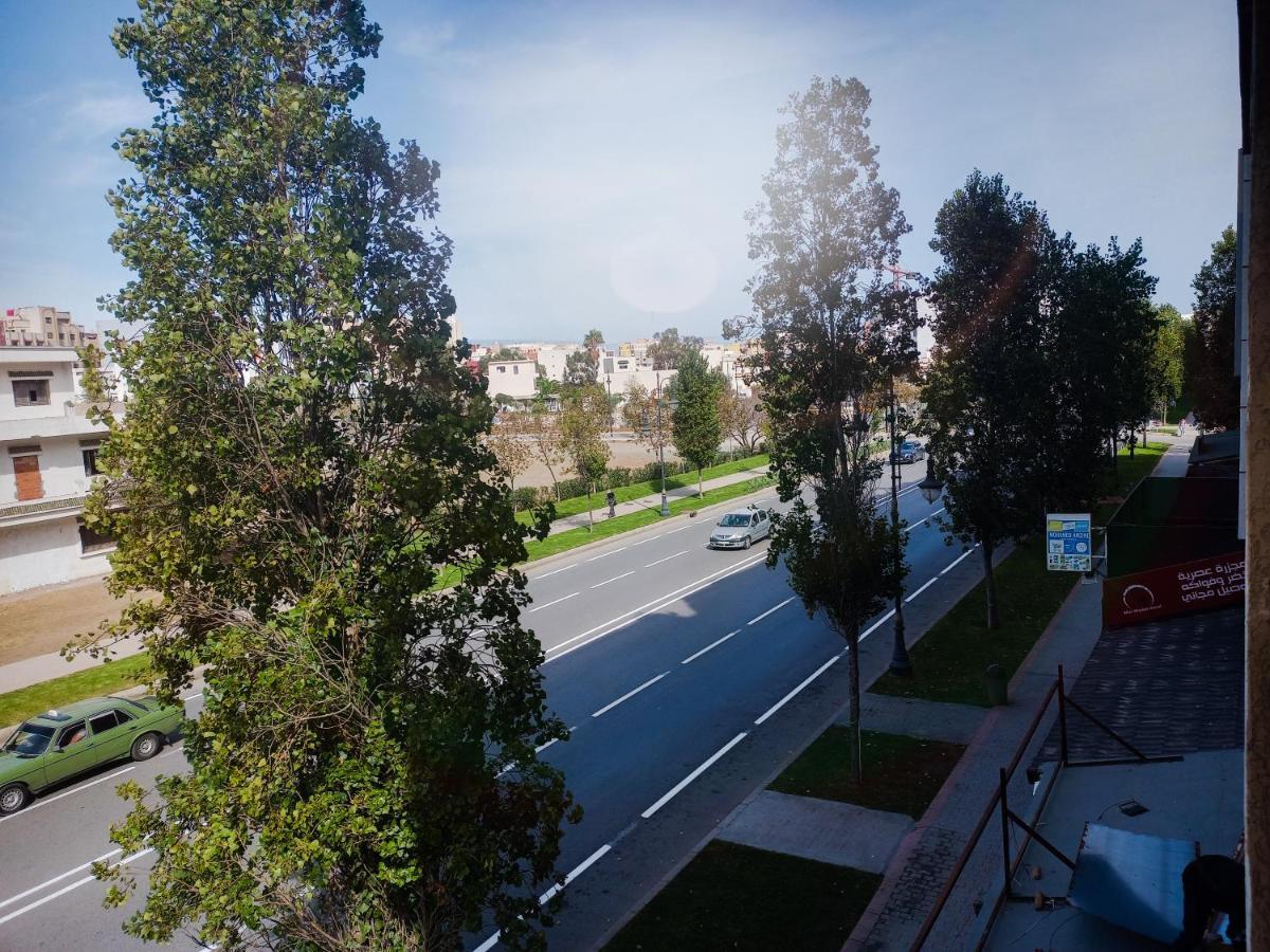 NOUVEAU Appartement très propre a coté de MARJANE Tangeri Esterno foto